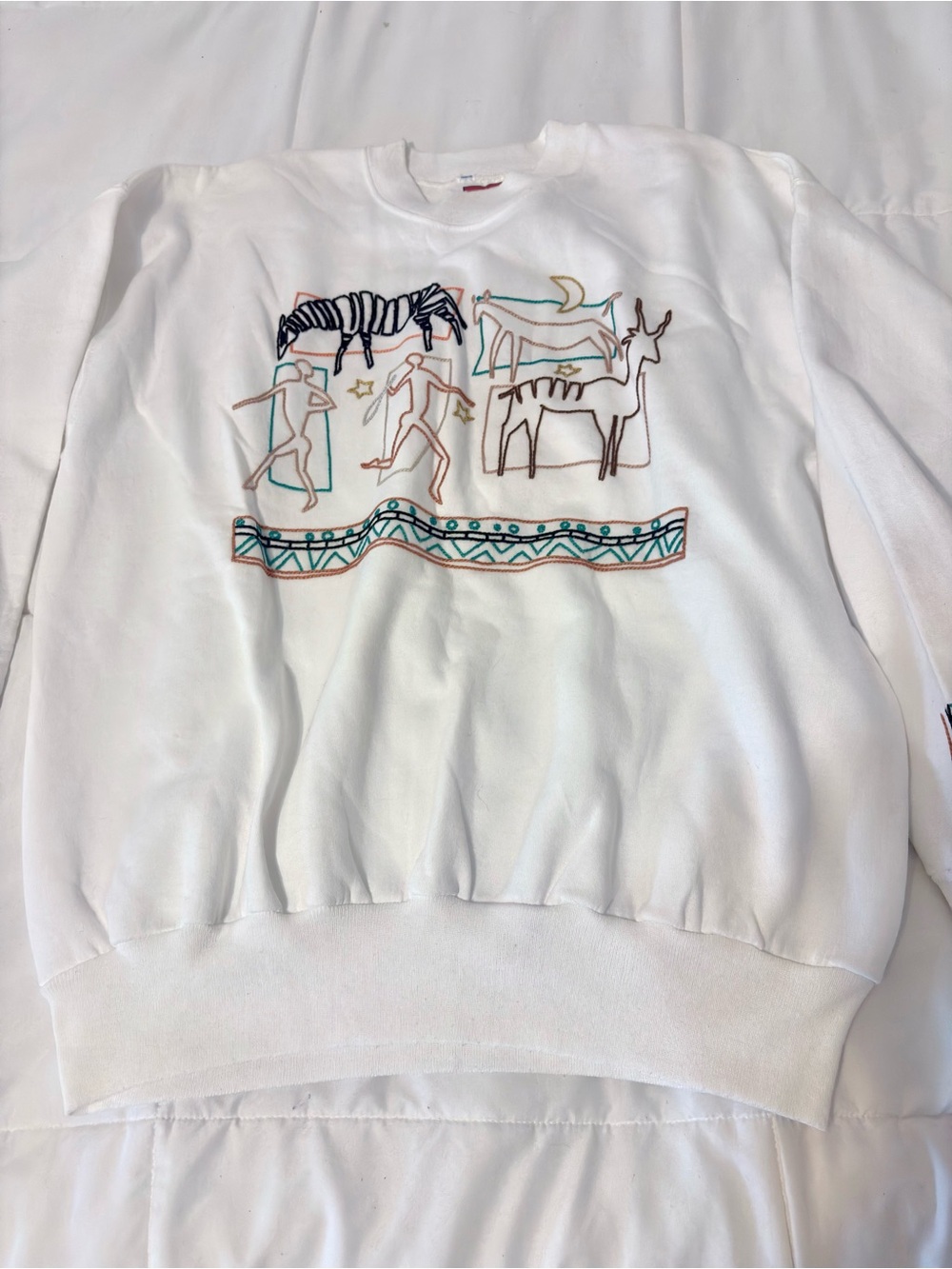 Vintage embroidered Hanes White Crewneck Sweatshirt